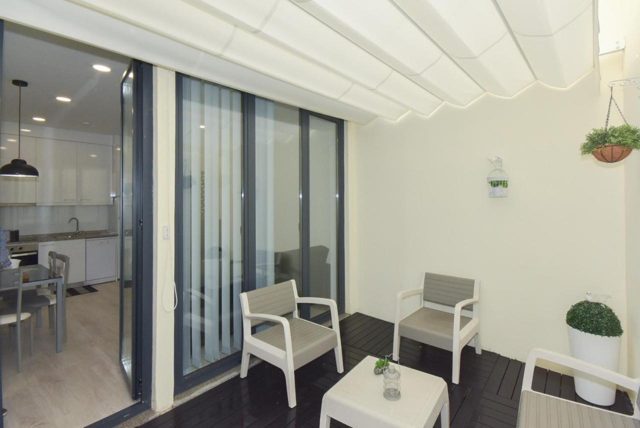מטוסיניוס Near The Beach Apartments מראה חיצוני תמונה