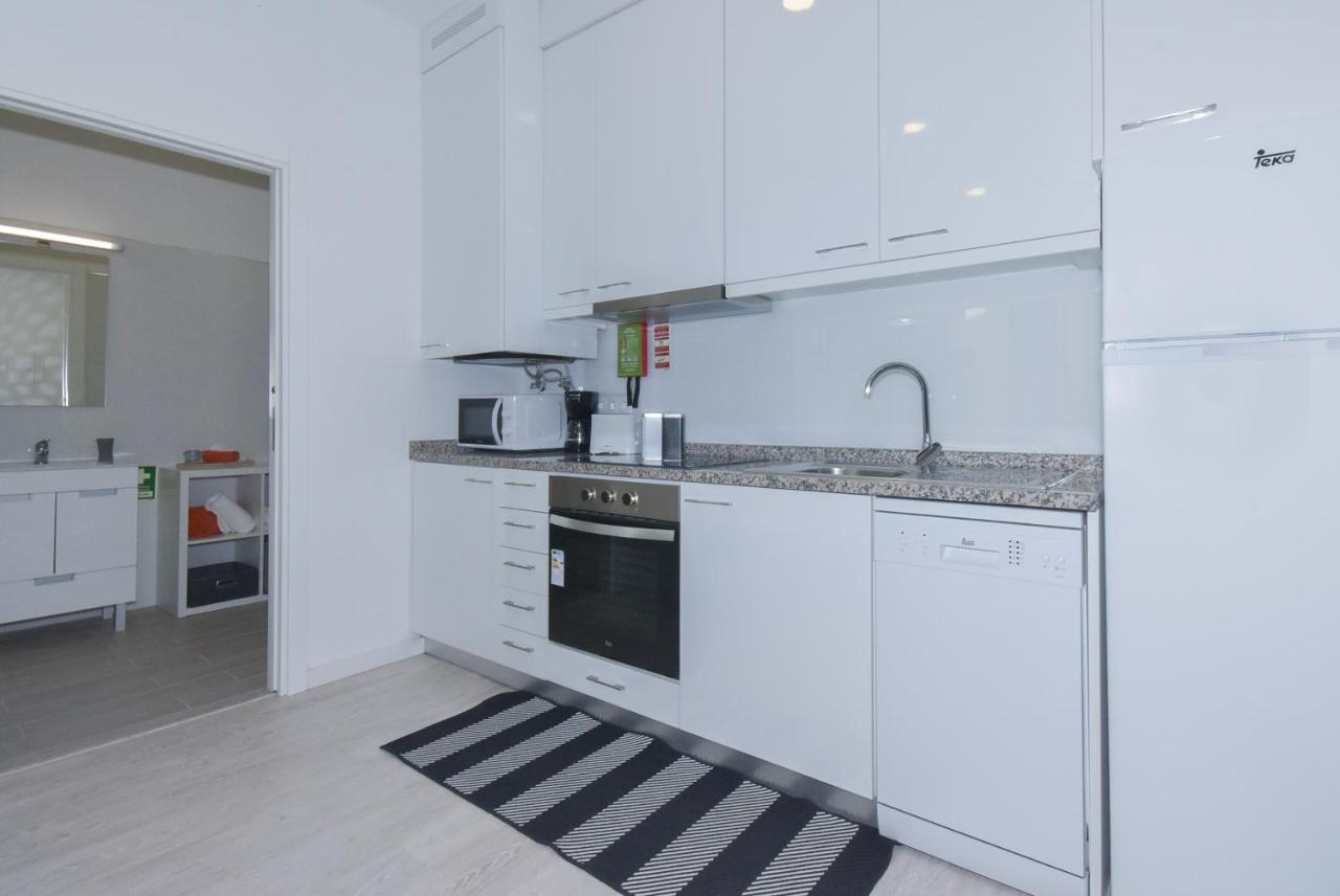 מטוסיניוס Near The Beach Apartments מראה חיצוני תמונה