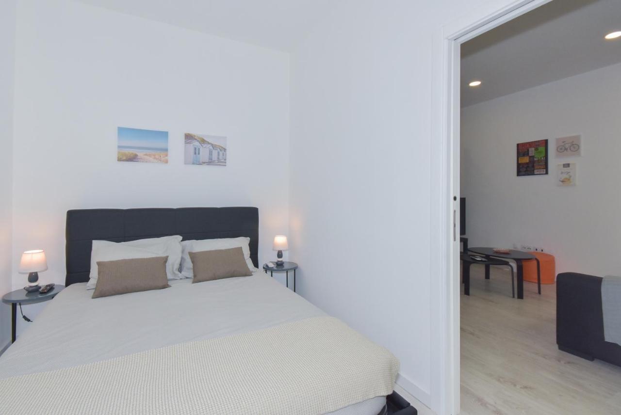 מטוסיניוס Near The Beach Apartments מראה חיצוני תמונה