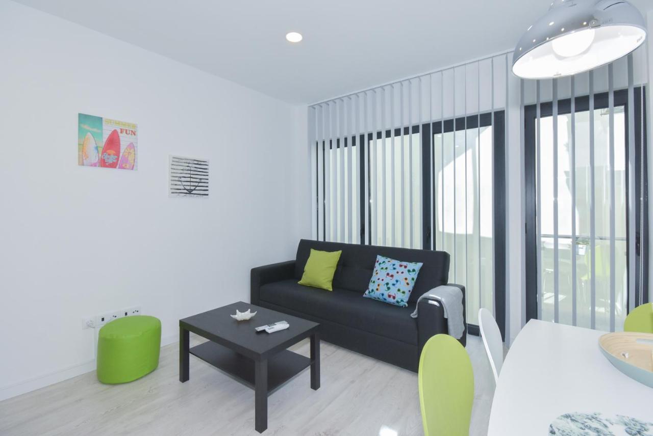מטוסיניוס Near The Beach Apartments מראה חיצוני תמונה